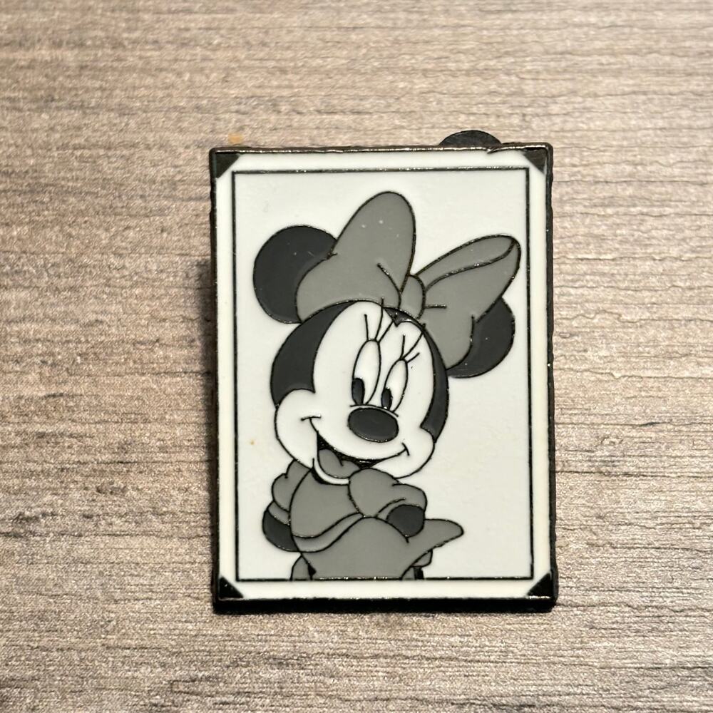 Disney World Parks - Minnie Mouse Limited Release Snapshot B&W Photograph Pin